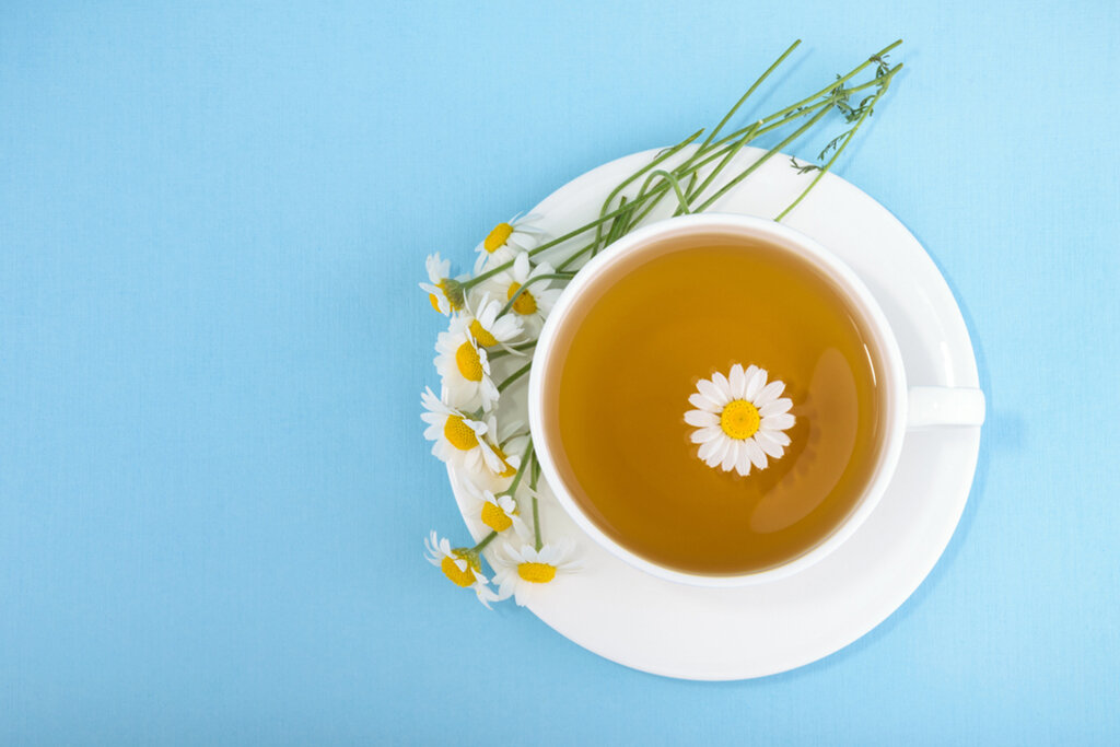 دمنوش بابونه و عسل برای چی خوبه ؟