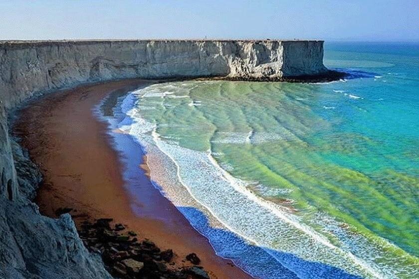 ساحل کمب چابهار ؛ تراس طبیعی رو به دریای عمان